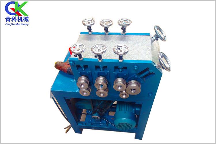 全自動(dòng)數(shù)控螺旋盤管機(jī)機(jī)體設(shè)計(jì)輕巧，以配合現(xiàn)場情況，機(jī)組能安裝于任何空間場所